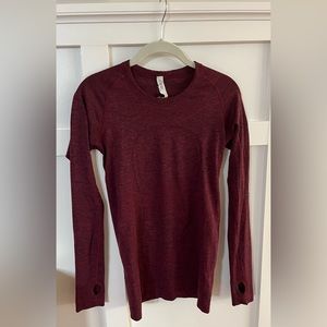 Lululemon Run Swiftly sz 6 burgundy top